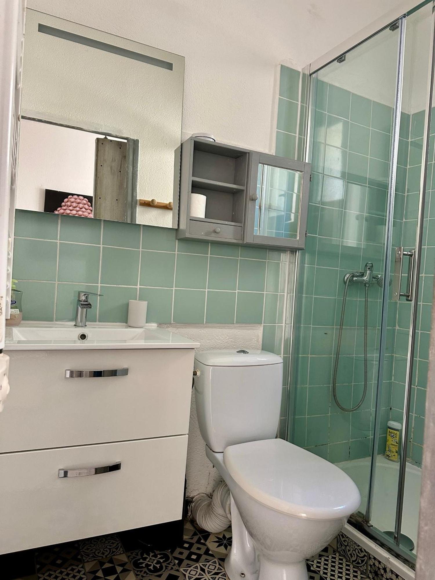 Zen A L Isle Apartment ลีล-ซูร์-ลา-ซอร์ก ภายนอก รูปภาพ