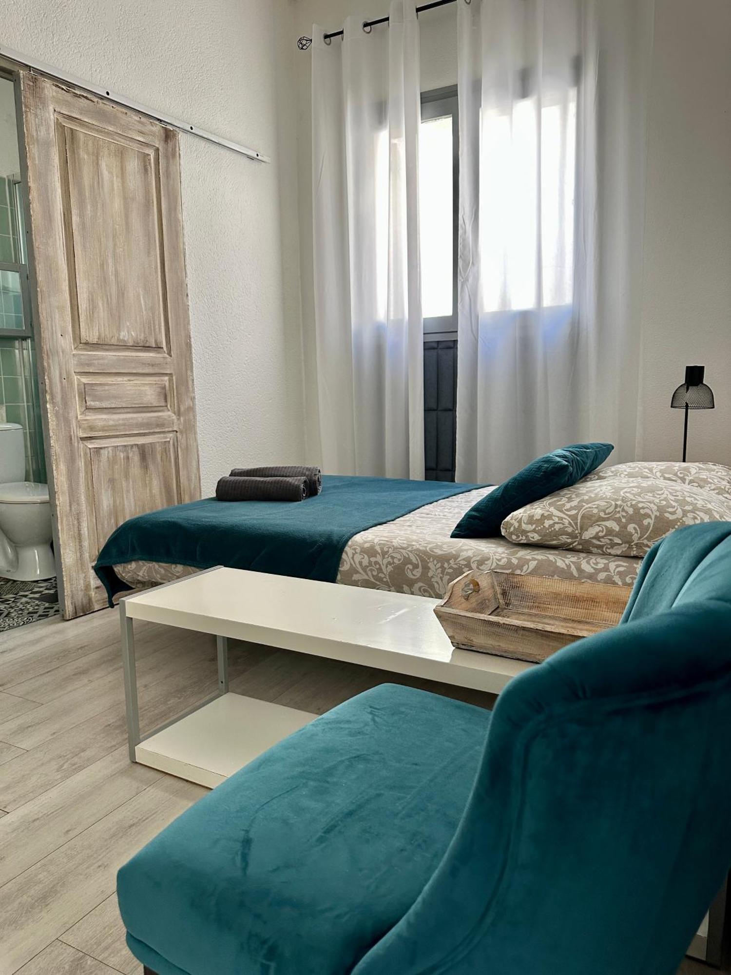 Zen A L Isle Apartment ลีล-ซูร์-ลา-ซอร์ก ภายนอก รูปภาพ